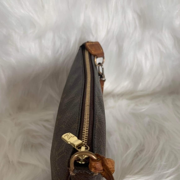 Louis Vuitton monogram Pochette shoulder bag - Picture 12 of 12